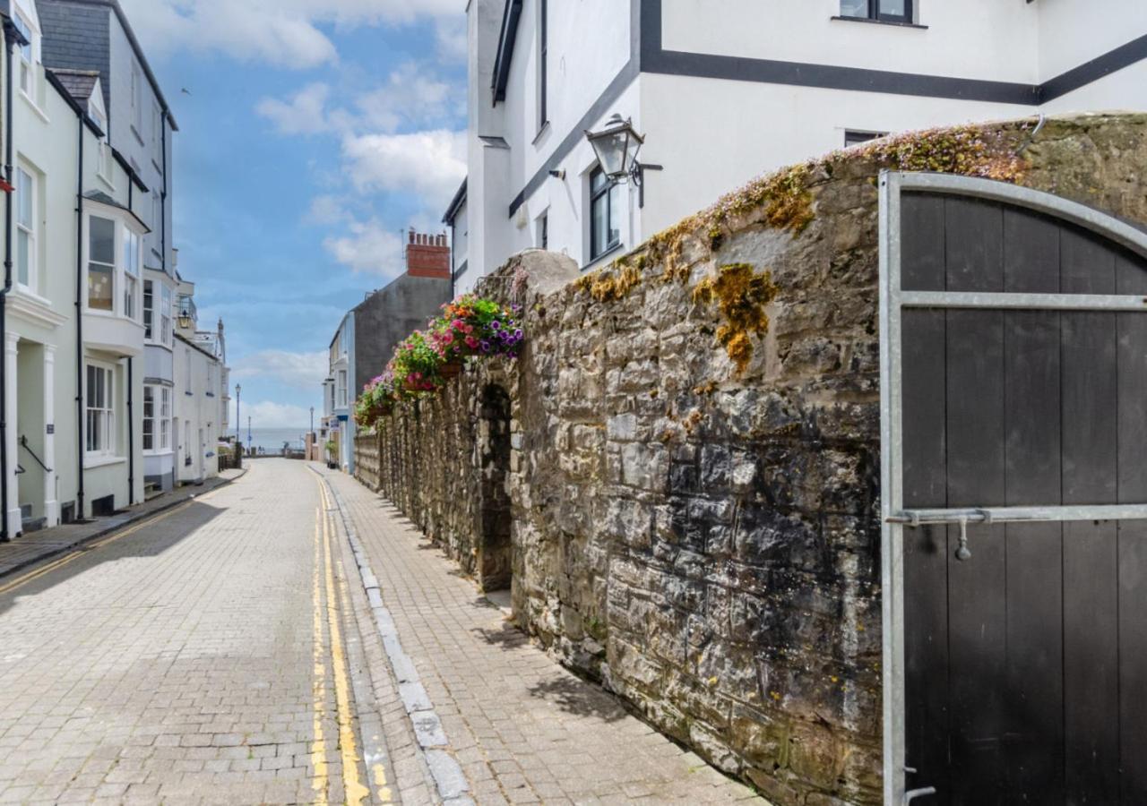 Wall Cottage Tenby Exterior photo